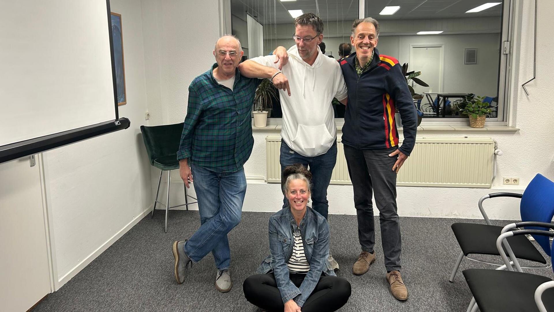 Vier zorgprofessionals organiseren thema-avond over vastlopen en vooruitkomen: ‘Welke stap kun je no