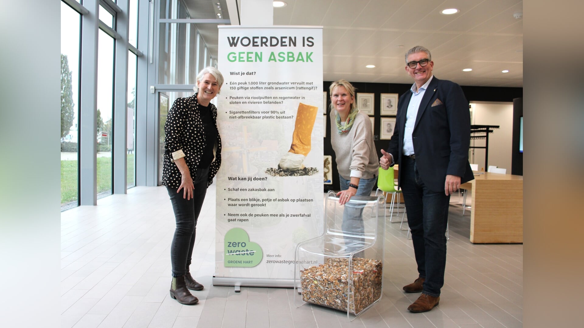 Peukenstoel in gemeentehuis maakt probleem van weggegooide peuken zichtbaar