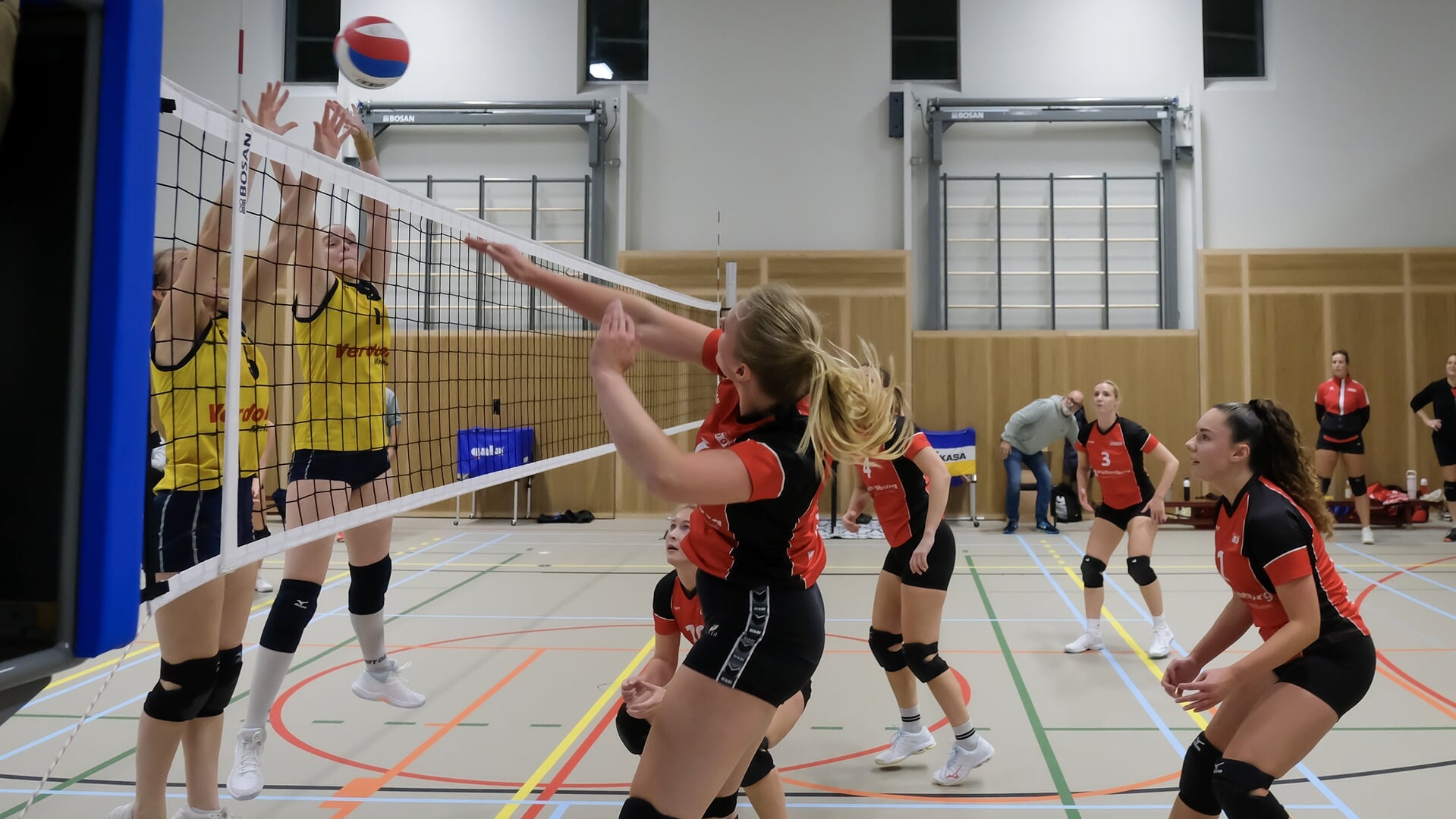 DOS-dames komen opstartproblemen in nieuwe ‘Meent’ te boven