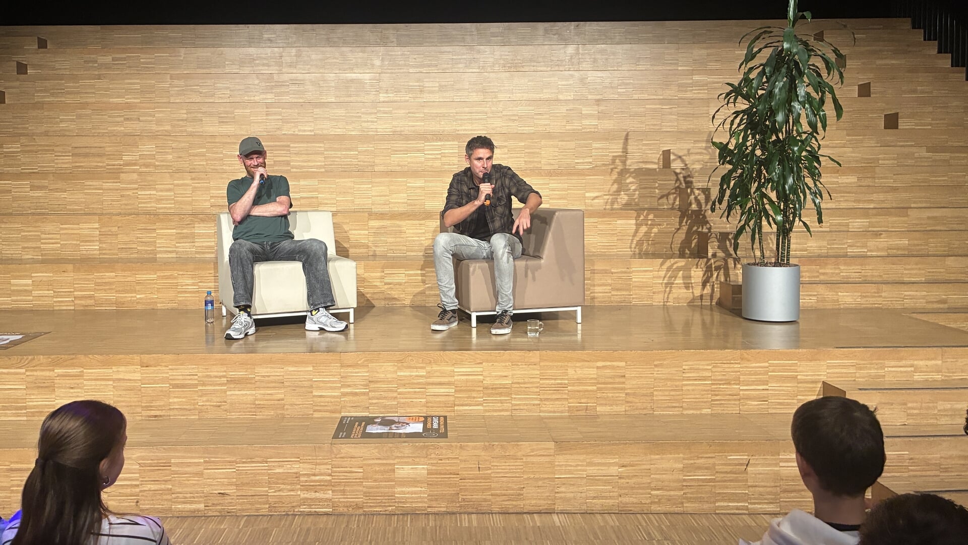 ‘Caveman’ krijgt aula Minkema College muisstil