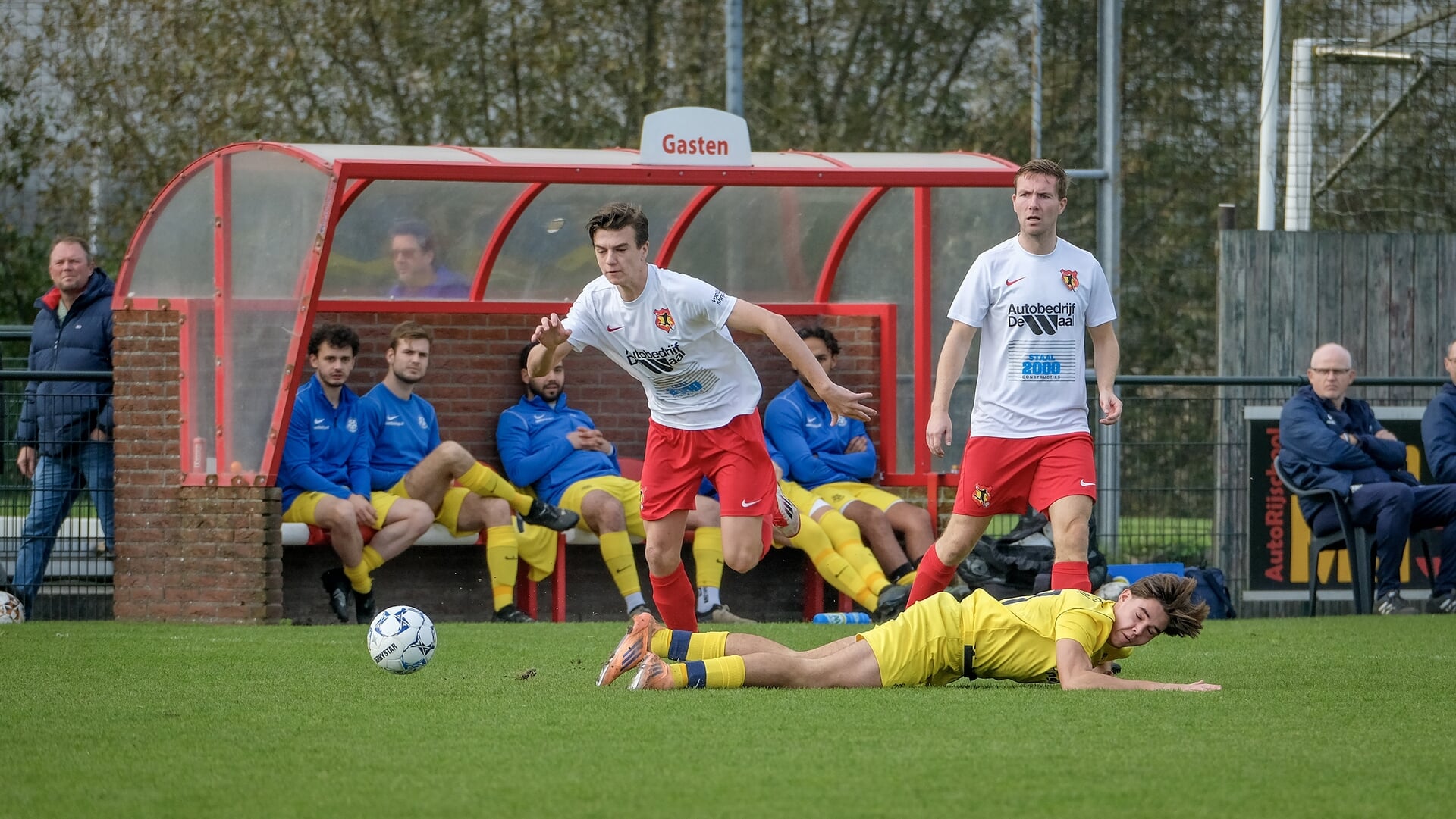 Gouderak laat koploper Woerden ontsnappen