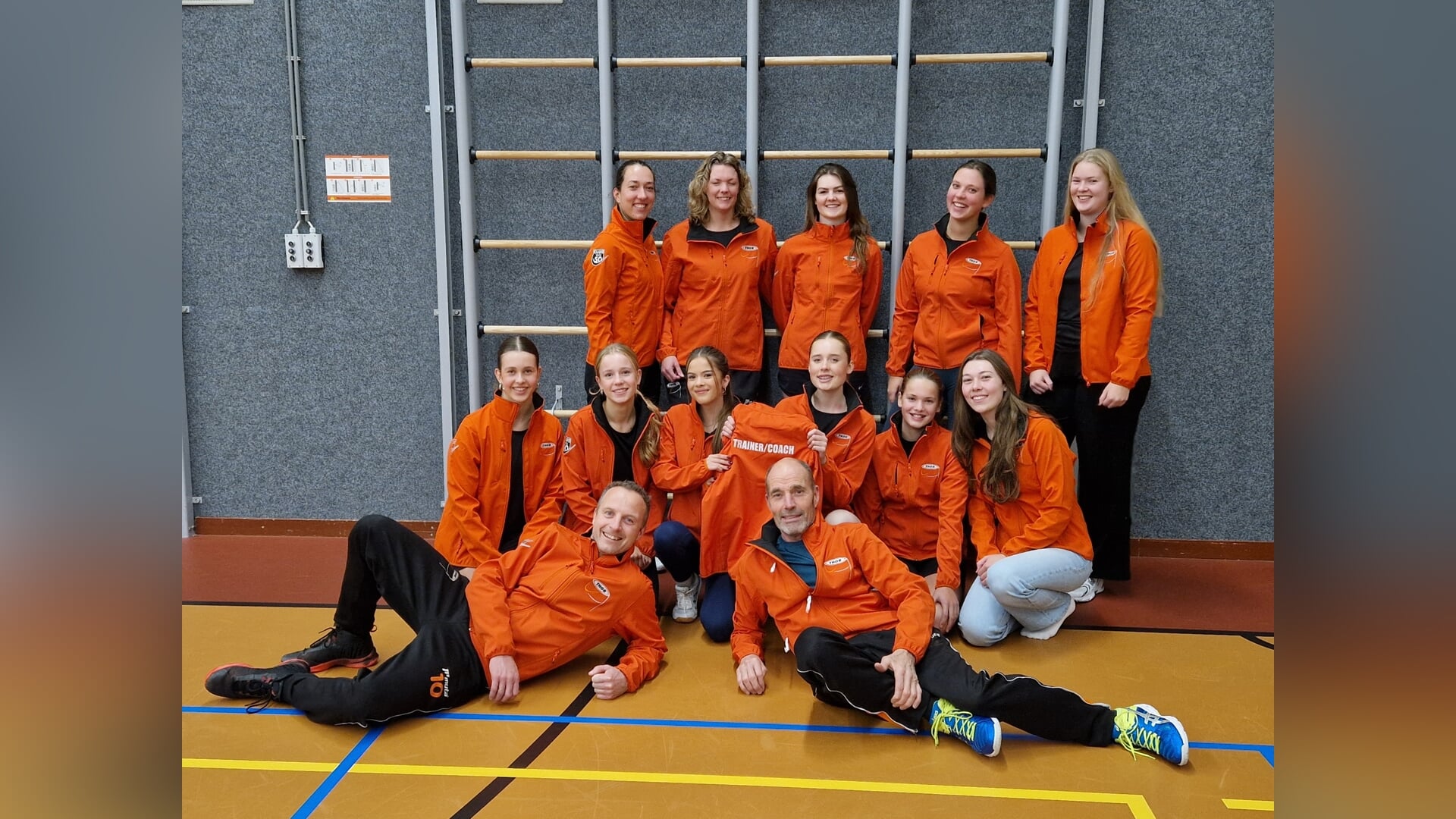 Nieuwe kleding voor coaches en trainers van THOR Harmelen
