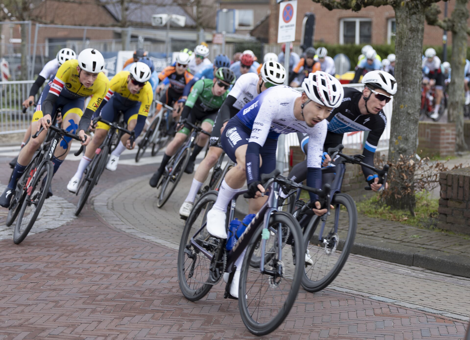 Spannende strijd in Ronde van Huijbergen