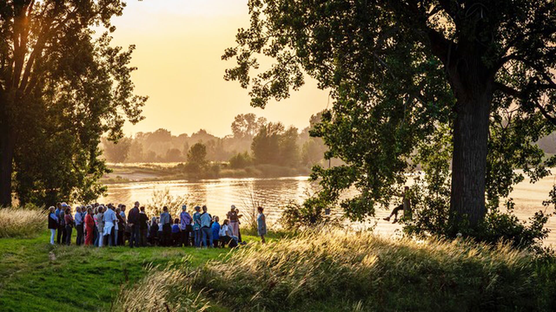 Oss Cultureel brengt Oeverloos Theaterroute naar Neerloon