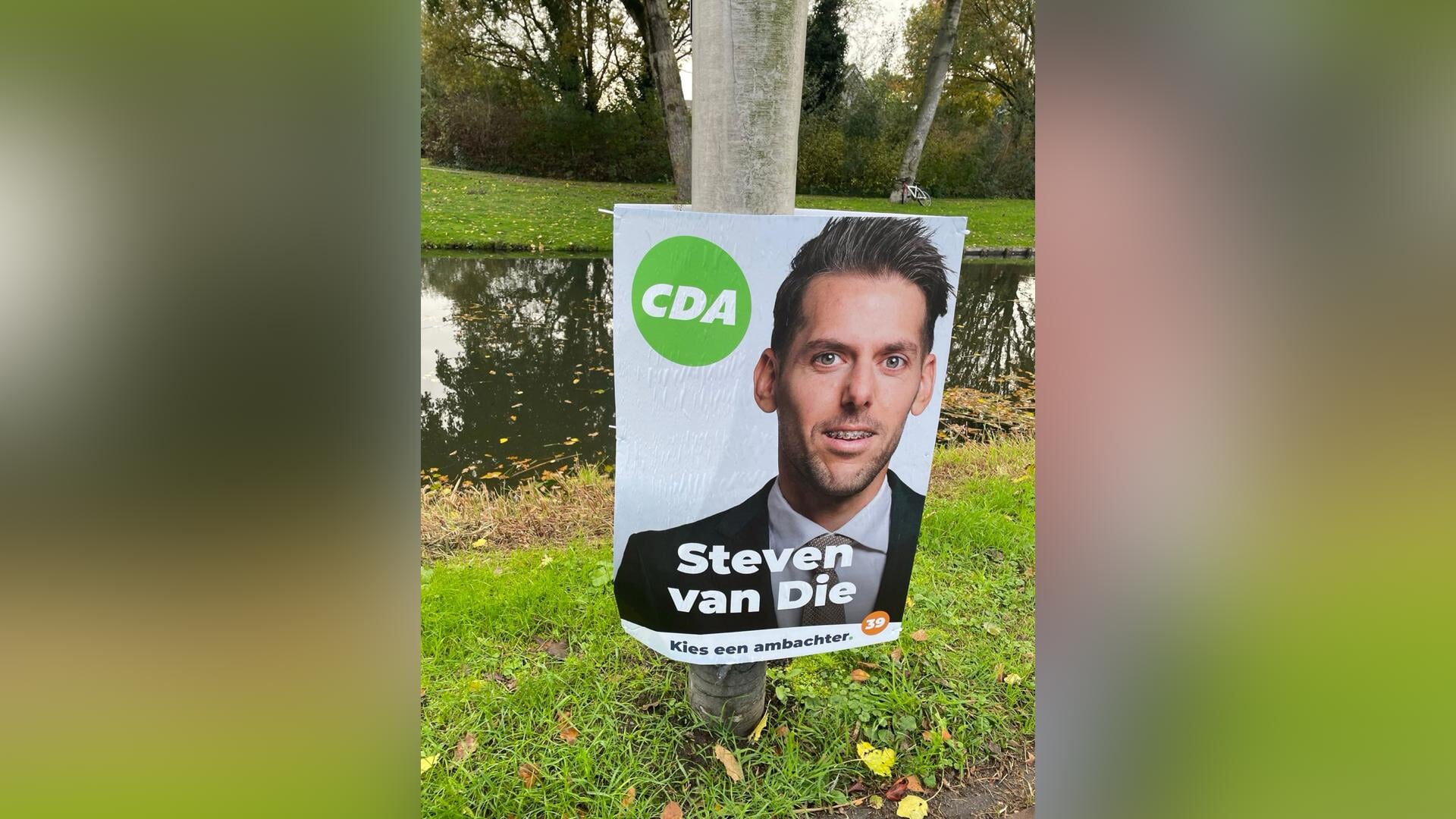 Verkiezingsborden beklad met hakenkruizen: “Respect en fatsoen blijven de basis”