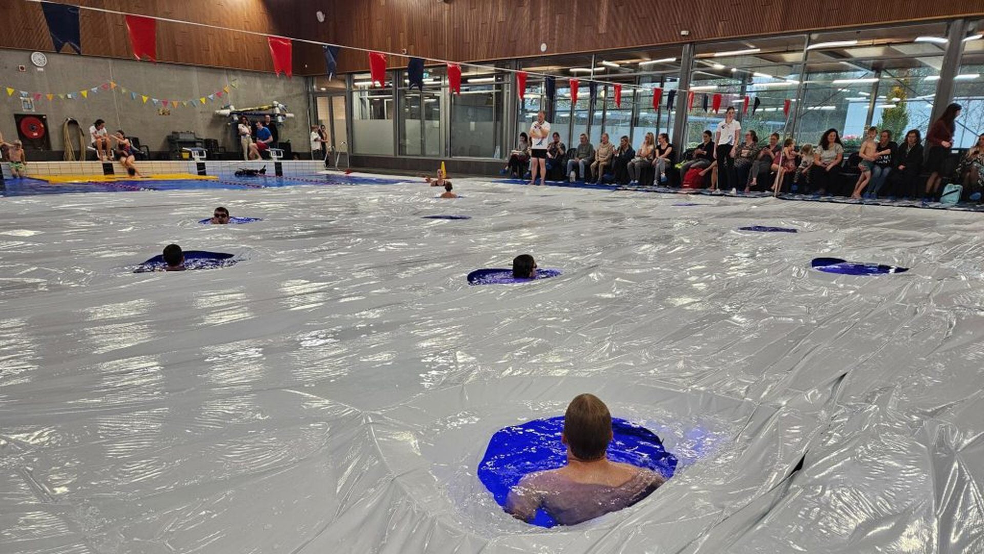 Ervaar zelf het Wak zwemmen bij Reddingsbrigade Hendrik-Ido-Ambacht