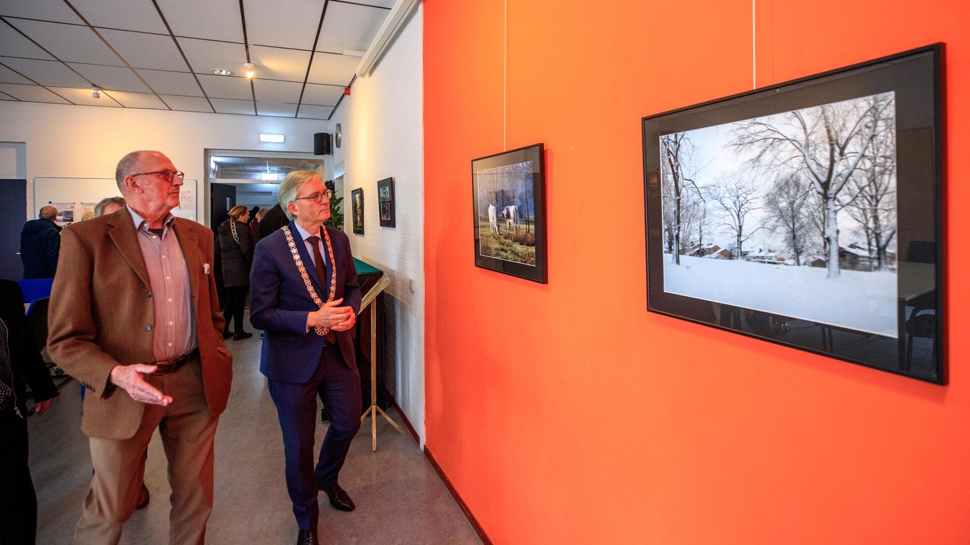 Vijftig jaar Hilversumse Meent in beeld: ‘Mooiste wijk van de hele wereld’, aldus burgemeester Van d