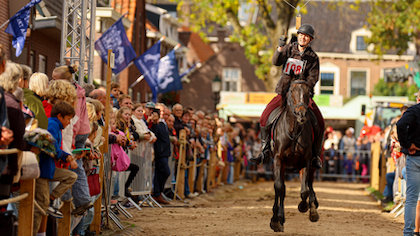 Ringsteken populair onderdeel van Paardenmarkt Ameide 