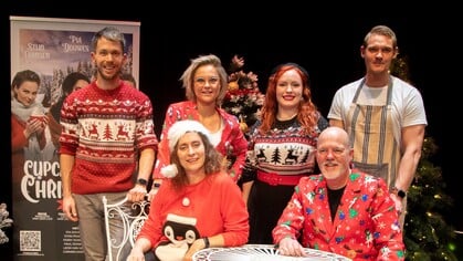 Leon van Uden produceert, schrijft en speelt in ‘Cupcakes for Christmas’