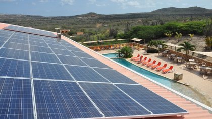 Curaçaos energieplan dreigt privaat zonneproject op duizenden daken uit te sluiten