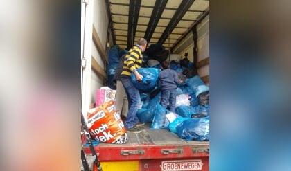 Mensen in nood kledingactie in héél Waterland