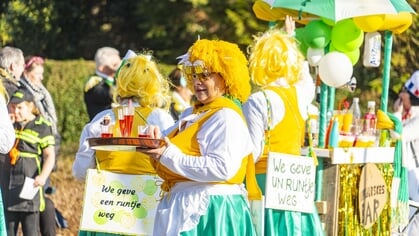 Foto’s grote optocht van Schorsbos