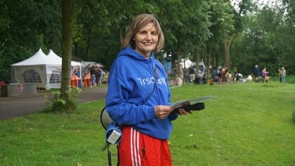 Er zijn twee mensen nodig om Betty van Zutphen te vervangen