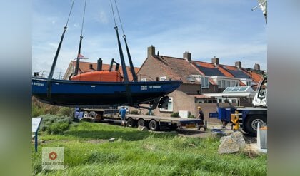 Verhuizing van historische reddingboot Prinses Margriet