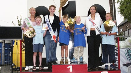 Foto van de maand juli: winnaars van de dikke-bandenrace 2002