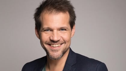 Blazersensemble viert 40e verjaardag samen met musicalster René van Kooten