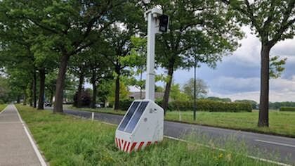 Flexflitser opnieuw geplaatst langs N637 bij Rooiseweg