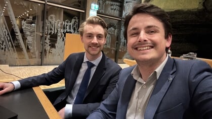 Buiten de raad gesproken: Terwijl Den Haag ruziët, bouwen wij door