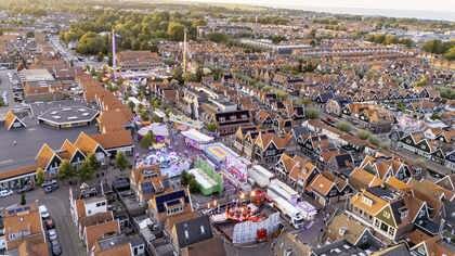 Kermis in Volendam: vier dagen feest (fotoreportage)