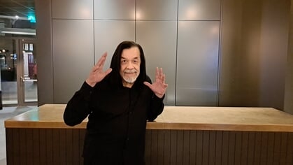 Rasti Rostelli hypnotiseert in Purmerend: ‘Het publiek is naakt’