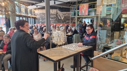 Veiligheidsbingo voor senioren bij VV Smitshoek