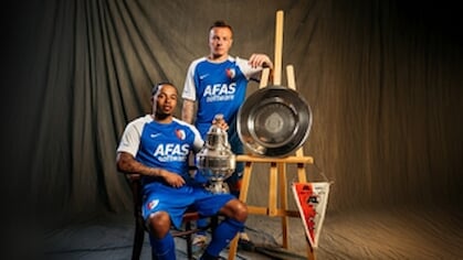 AZ presenteert nieuw uittenue, mét verwijzing naar kampioensjaar 1981