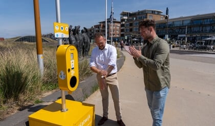 Katwijk start proef met zonnebrandpalen op populaire locaties