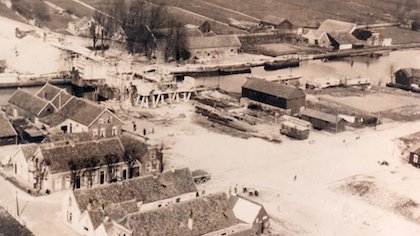 Terug in de tijd: de Gouwsluis en aanleg van de Steekterbrug in 1952