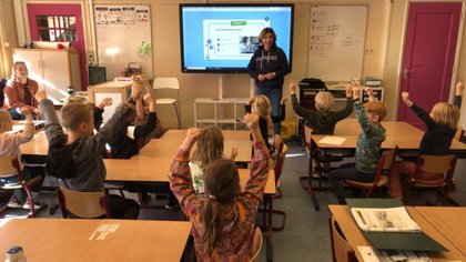 Don Boscoschool in Haarlem hét decor van landelijke opening Kraanwaterdag: ruim 200.000 kinderen doen mee