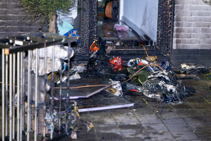 Brand en mogelijk explosie in woning Paladruhof in Amsterdam Osdorp