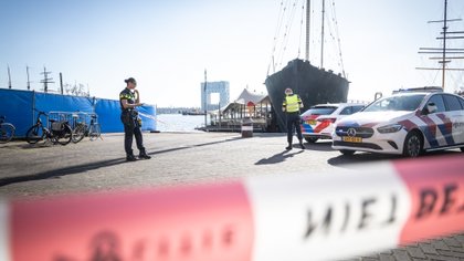 Man overleden na schietincident bij NDSM-kade in Noord, politie zoekt getuigen