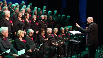 Langedijker Koor en The Billy Joel Experience in Trefpuntkerk