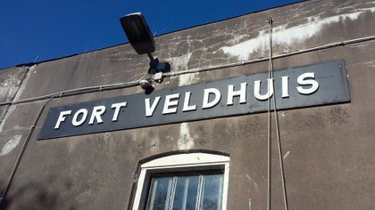 Op de laatste zondag van het museumseizoen houdt Fort Veldhuis in Heemskerk een militaria- en boekenbeurs