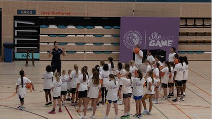 Meiden uit Alphen, kom basketballen! Dit is je kans om het gewoon eens te proberen