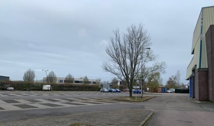 Vluchtelingen en ‘spoedzoekers’ opgevangen in woonunits op Essenkade Houten