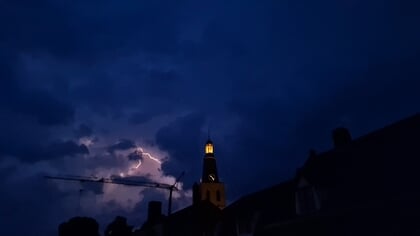 Spectaculaire bliksem boven Eerschotsestraat