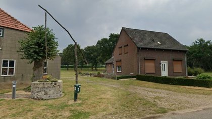 Woning in Well wordt ruim 1,5 meter opgekrikt