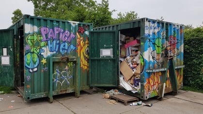 Gemeente onderzoekt zelf oudpapierinzameling na motie