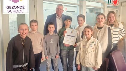 Wethouder reikt certificaat ‘Bewegen en Sport’ uit