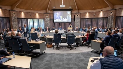 Zo werkt de gemeenteraad: van idee tot besluit