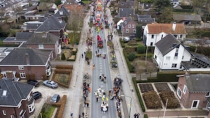 Schitterende optocht laat Papgat genieten