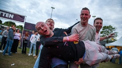 Rooi Live viert 10-jaar feest, muziek en Rooise gezelligheid