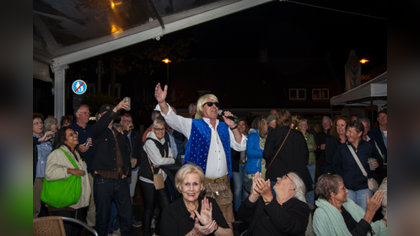 AmeeZing Rooi zorgt voor zang én dans
