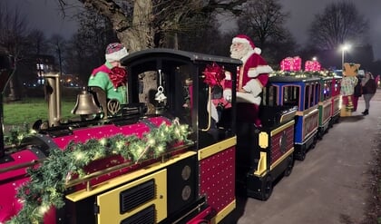 Vrolijke Lichtjesparade trekt door het centrum van Houten