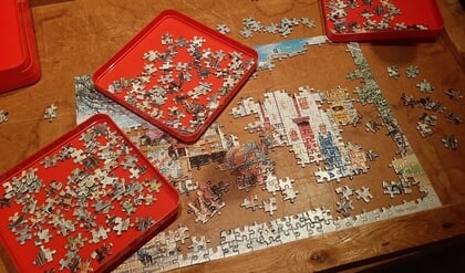 Ruilbeurs voor legpuzzels in ontmoetingstuin Rietmeen: ‘Omdat delen leuker is’