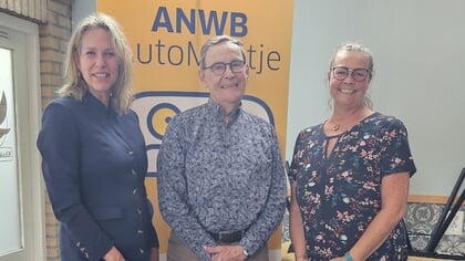 AutoMaatje Harderwijk viert éénjarig jubileum; stichting presenteert nieuwe voorzitter