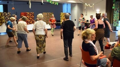 Werelddansgroep Horlepiep nodigt nieuwe leden uit voor open les in MFC De Kiekmure