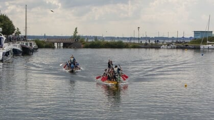 Drakenbootrace in Harderwijk is roeien voor het goede doel: ‘Trots op dat ik meegedaan heb’