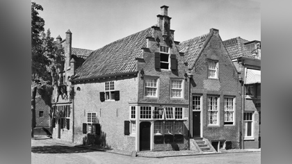 Jan Carel van Dijk en supermarkt doen het nog een keer; derde plaatsjesverzamelboek over culinaire historie van Amersfoort
