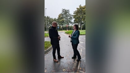 Kandidaat-Kamerlid Daisy Vliegenthart bezoekt gevaarlijk kruispunt Hoofdlaan (N798)